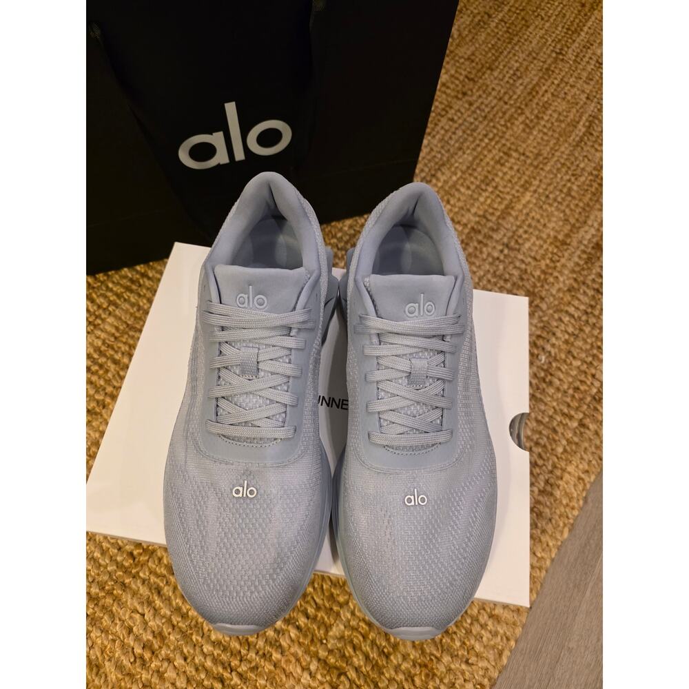 Alo Runner Sneakers Winter Frost BLUE Size 10 Men / 11.5 Women - Picture 4 of 10
